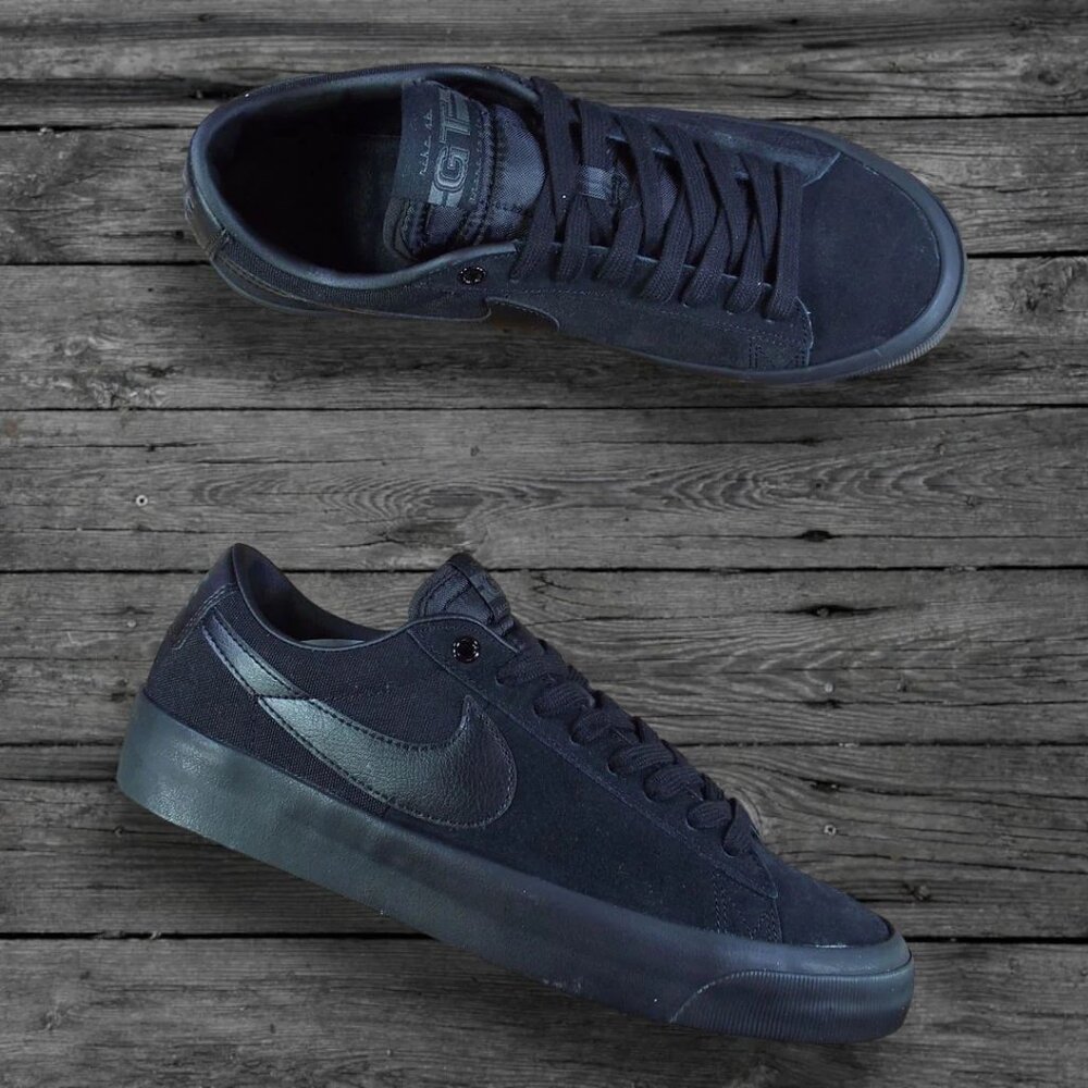Nike SB Zoom Blazer Low GT Shoes - Black/Black-Black (BRAND NEW)